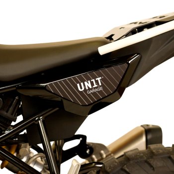 适用于原装 BMW R12 G/S 侧面板的黑色保护贴纸