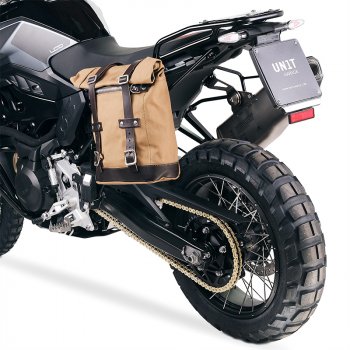 帆布袋 10L-14L + BMW F900GS 车架 左