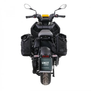 打蜡绒面革侧袋 + Aprilia Tuareg 660 SX 车架