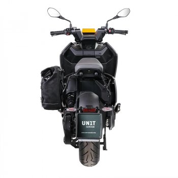 打蜡绒面革侧袋 + Aprilia Tuareg 660 SX 车架