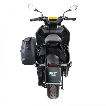 Khali TPU 侧包 + BMW CE 04 左车架