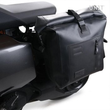 Khali TPU 侧包 + BMW CE 04 左车架