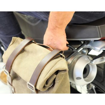 侧袋采用分体皮革+ Ducati Scrambler镜架