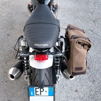 皮革分体侧袋+ Triumph Speed Twin DX框架
