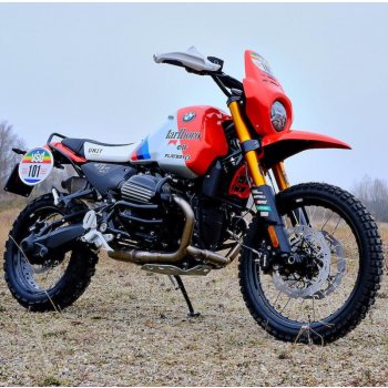 Akrapovic钛合金排气歧管