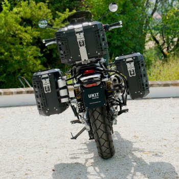 Atlas铝制旅行包一对 39升+32升 + Atlas 铝合金边箱架 Triumph Street Scrambler 900（2026 年及以后）