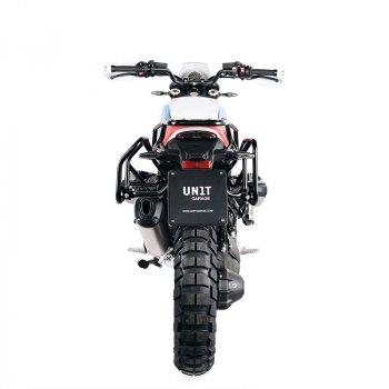 一对 Atlas 铝制包，47L+41L，带 BMW R12 G/S 车架