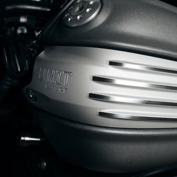 一对 BMW R12 线圈保护器