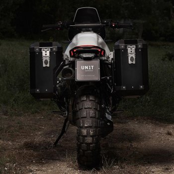 一对Atlas铝制47L + 41L铝制旅行袋，带有nineT框架