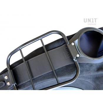 皮革背心用行李架分开