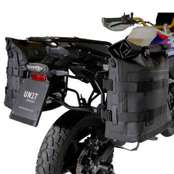 两个 TPU 35L - 45L 的 Khali 侧袋 + 一对铝板 + Atlas 铝合金马鞍架 BMW F450GS