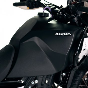 带黑色不锈钢消声器的套件 Royal Enfield Himalayan 450（2024 年起）