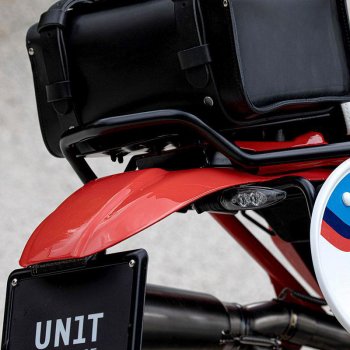 带有车牌支架套件的后挡泥板