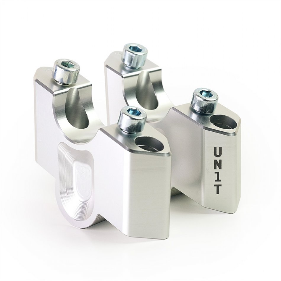 适用于 BMW R1300GS 和 ADV 的后部和凸起车把立管