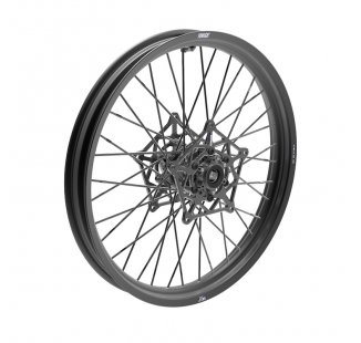 宝马21英寸黑色辐条前轮