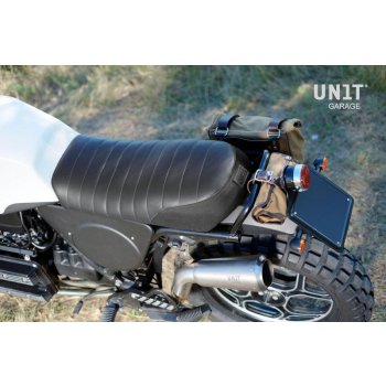 棕色皮革马鞍，帆布