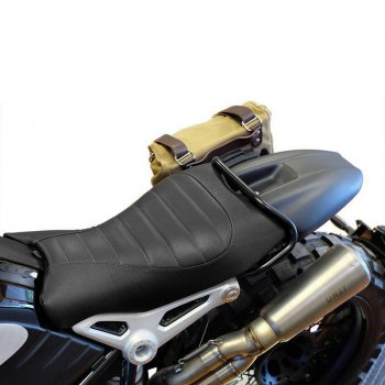 NineT单座皮革鞍