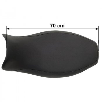 长长的黑色马鞍