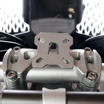 杜卡迪 DesertX GPS 安装座