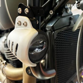 可调节的备用大灯支架